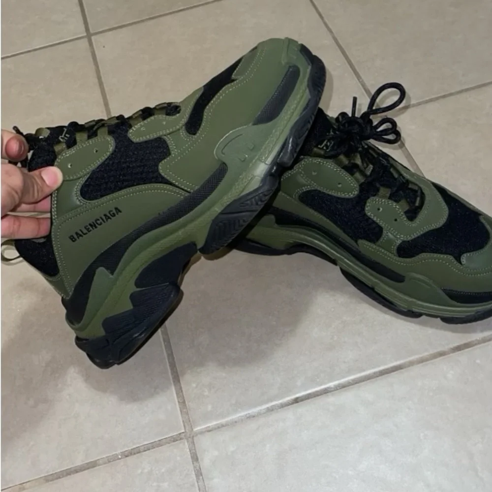 Balenciaga triple a only worn once - Picture 2 of 5